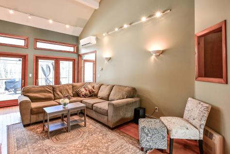 8 Acorn Lane Lewiston ME 04240