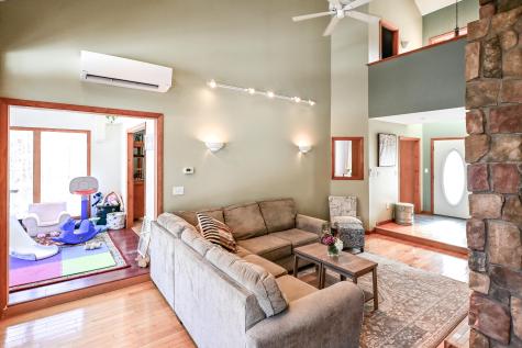 8 Acorn Lane Lewiston ME 04240