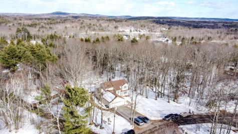 8 Acorn Lane Lewiston ME 04240