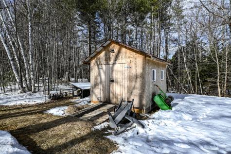 8 Acorn Lane Lewiston ME 04240