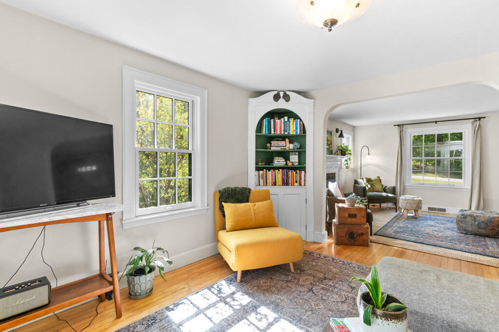 94 Leighton Road Falmouth ME 04105