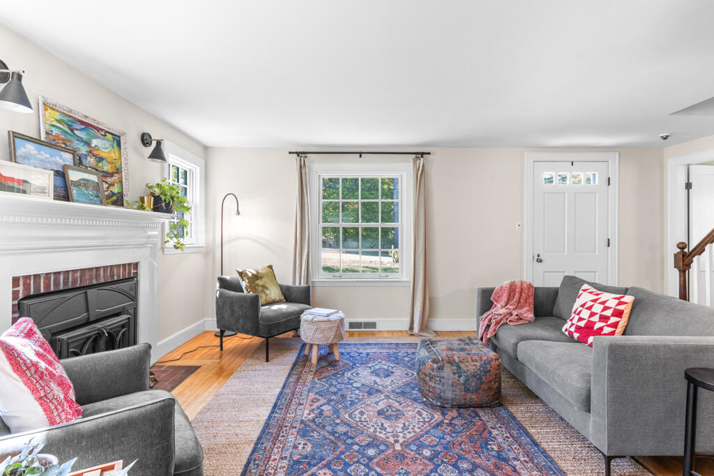 94 Leighton Road Falmouth ME 04105