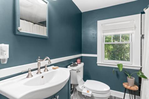 94 Leighton Road Falmouth ME 04105