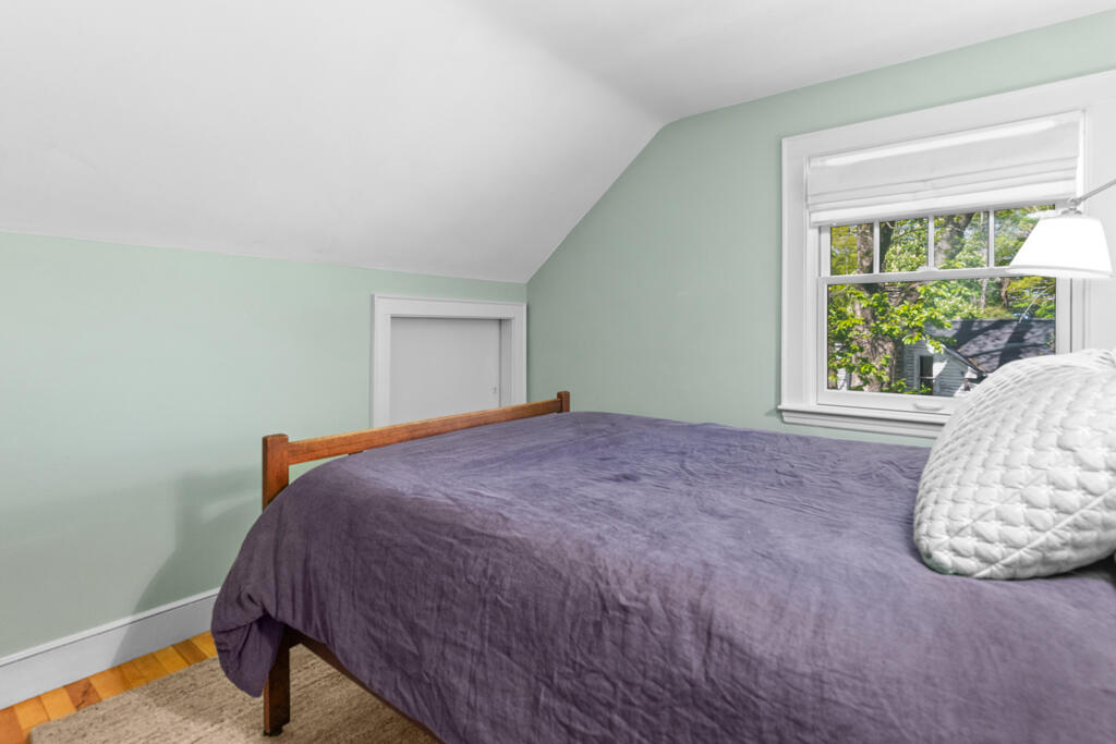 94 Leighton Road Falmouth ME 04105