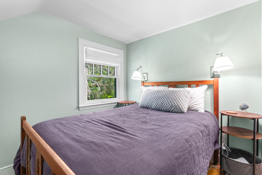94 Leighton Road Falmouth ME 04105