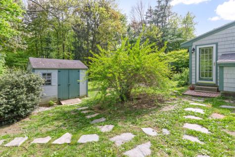 94 Leighton Road Falmouth ME 04105