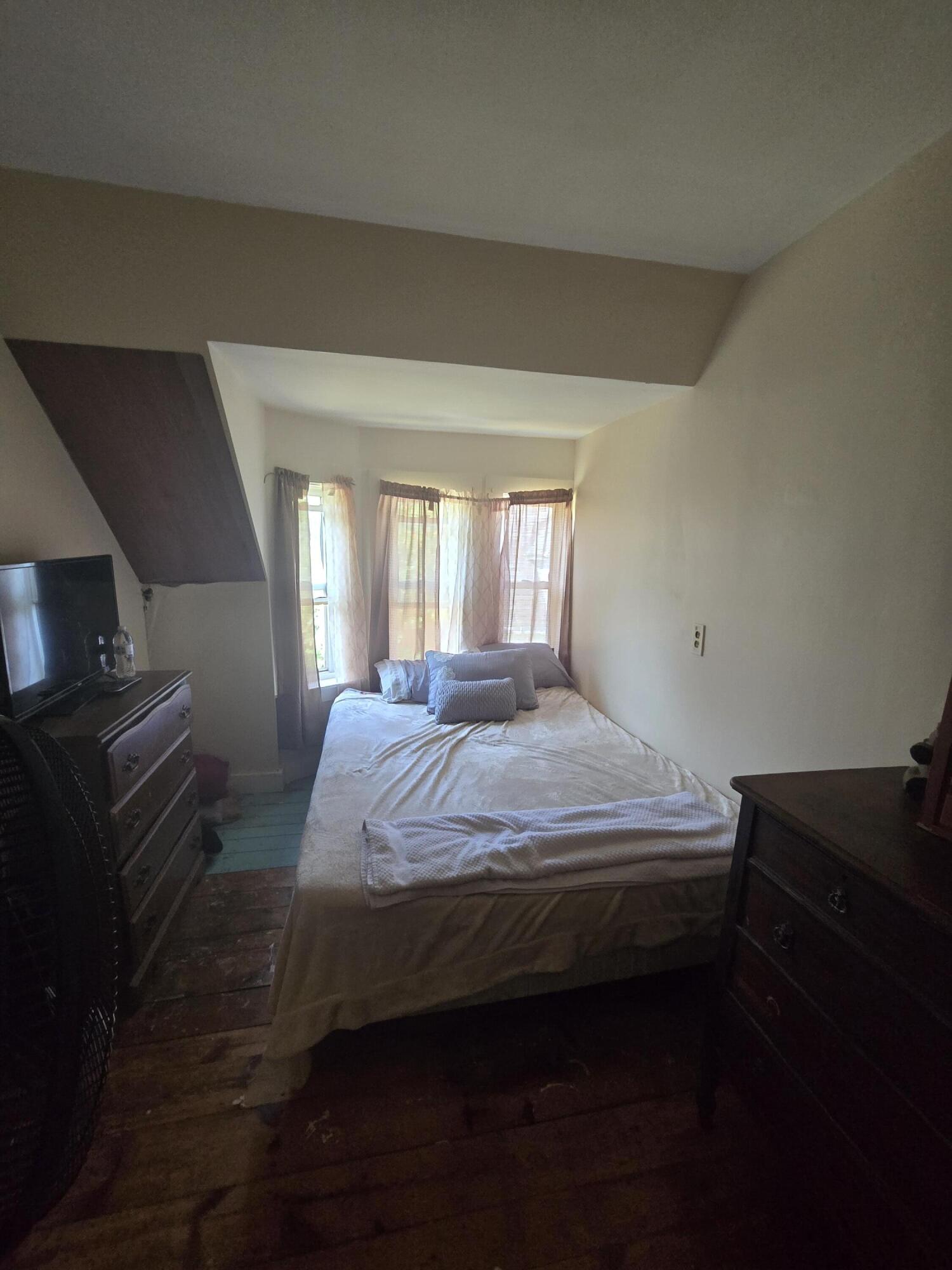 27 Pleasant Street Lubec ME 04652