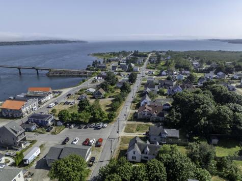 27 Pleasant Street Lubec ME 04652