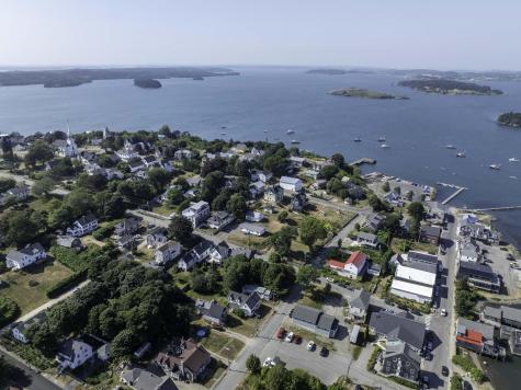 27 Pleasant Street Lubec ME 04652