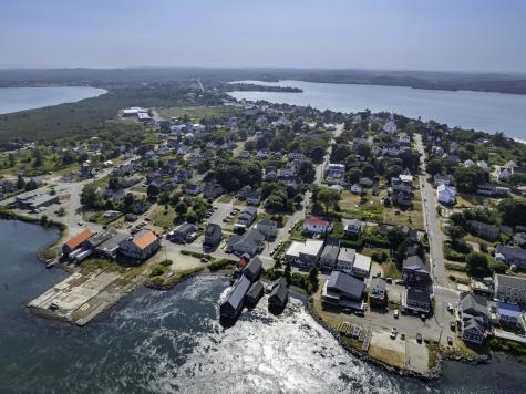 27 Pleasant Street Lubec ME 04652