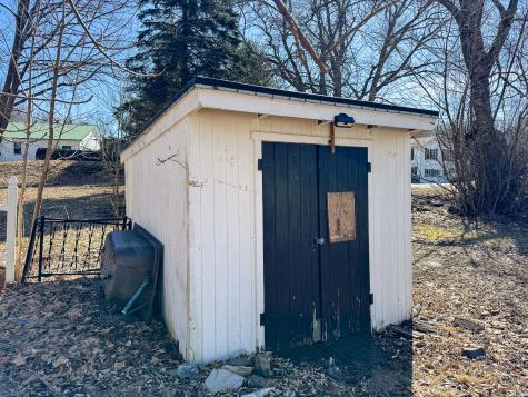 108 Enfield Road Lincoln ME 04457