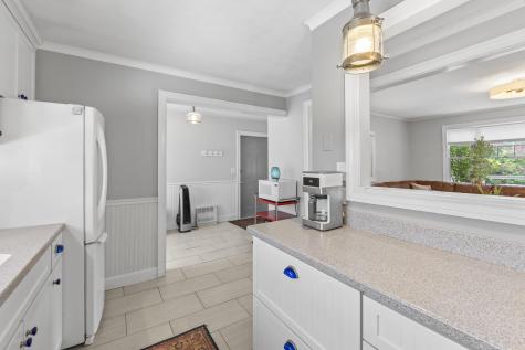 10 Cheverus Road Cape Elizabeth ME 04107