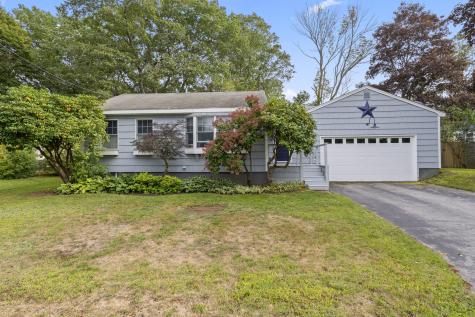 10 Cheverus Road Cape Elizabeth ME 04107