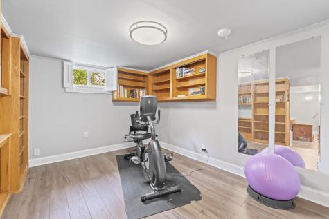 10 Cheverus Road Cape Elizabeth ME 04107