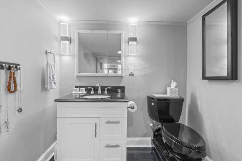 10 Cheverus Road Cape Elizabeth ME 04107