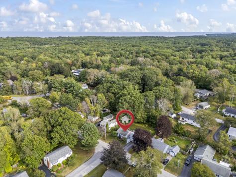 10 Cheverus Road Cape Elizabeth ME 04107