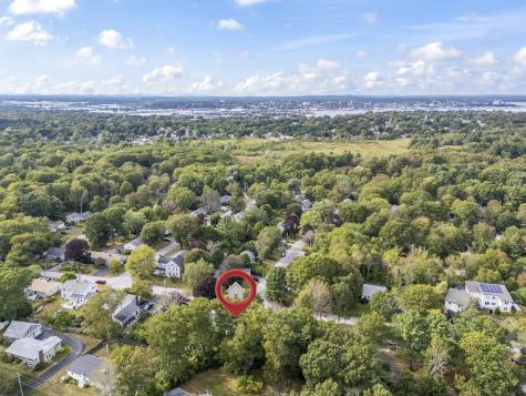 10 Cheverus Road Cape Elizabeth ME 04107