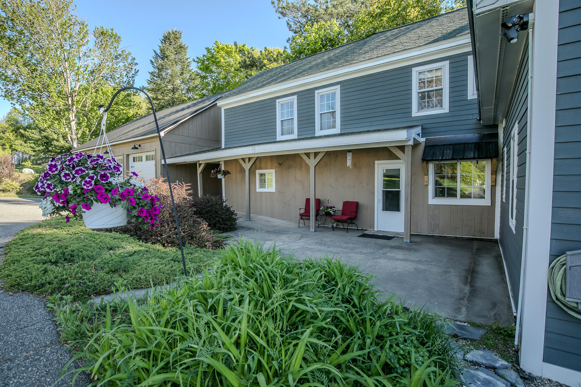11 Old Western Avenue Winthrop ME 04364