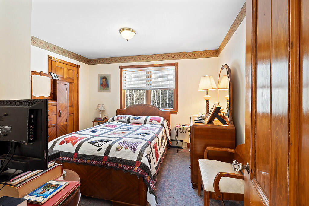 23 Maplerock Lane West Gardiner ME 04345