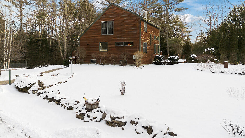 23 Maplerock Lane West Gardiner ME 04345