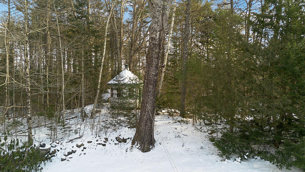 23 Maplerock Lane West Gardiner ME 04345