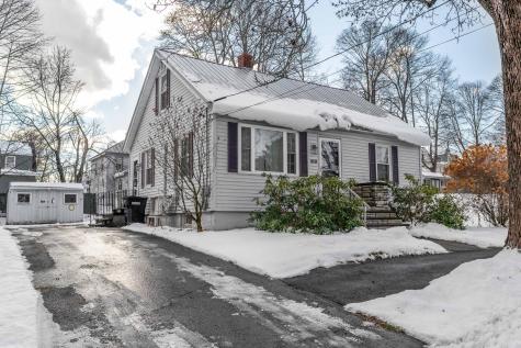 52 Earle Avenue Bangor ME 04401