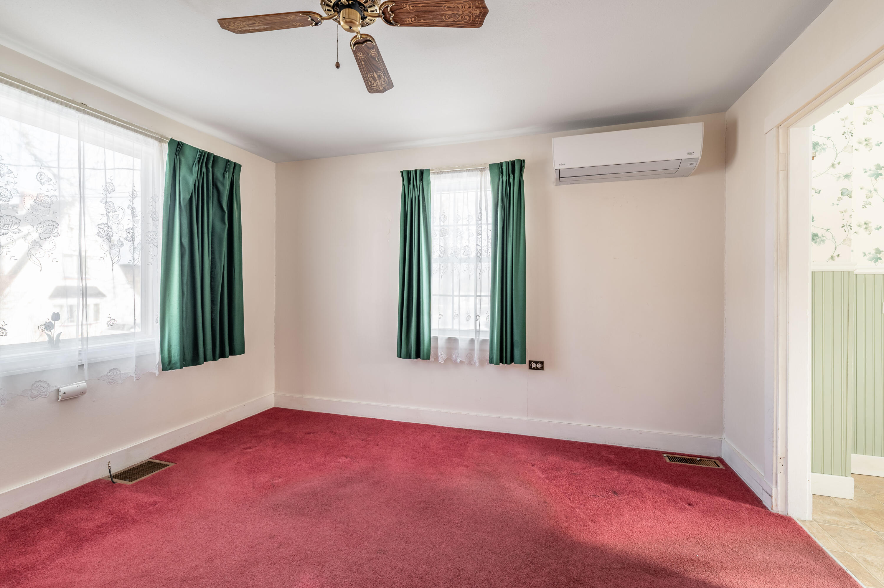 52 Earle Avenue Bangor ME 04401