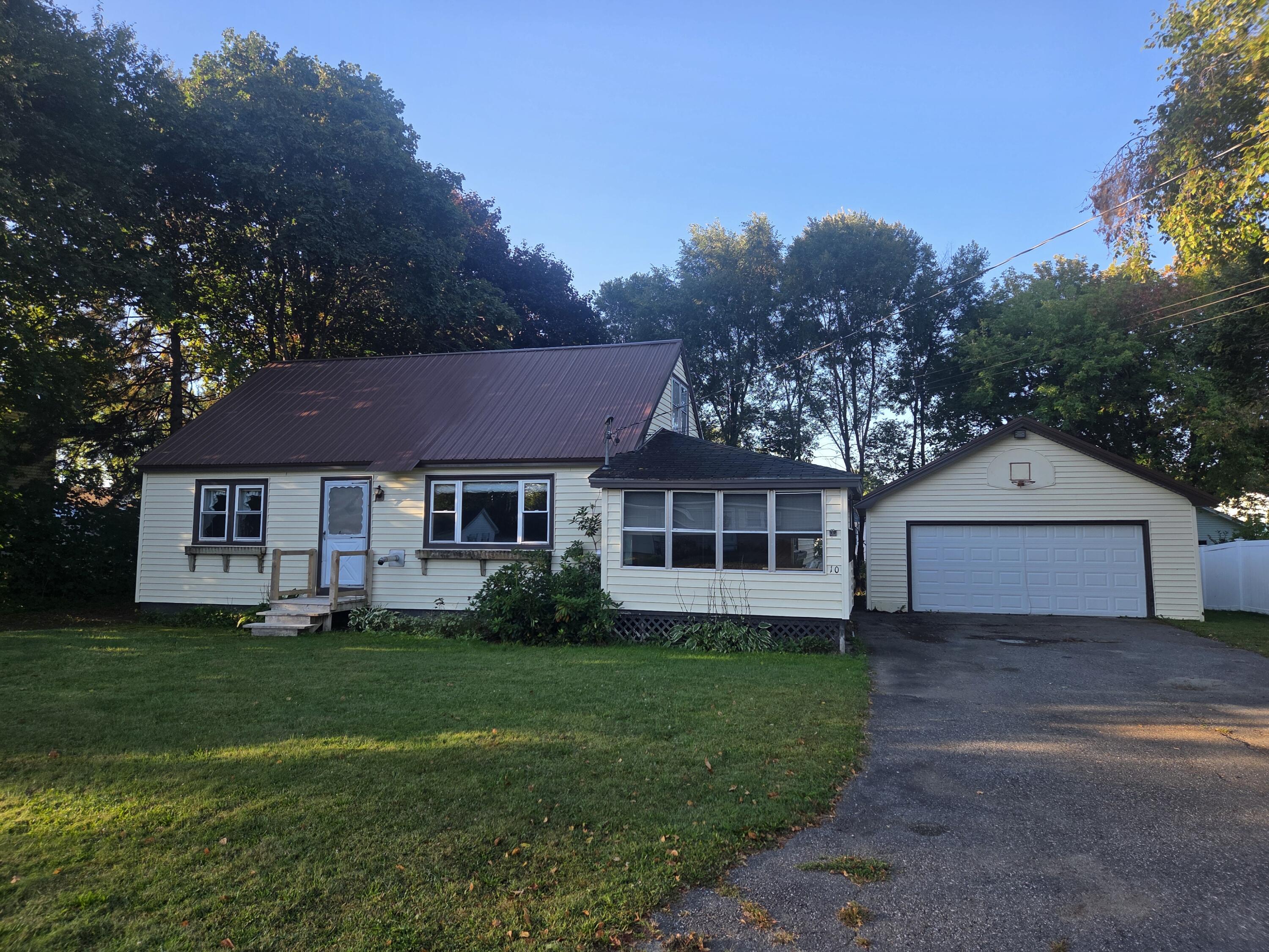 10 High Street East Millinocket ME 04430