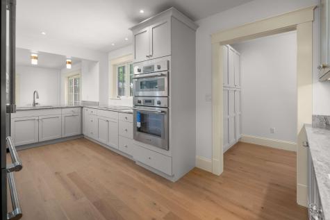 425 York Street York ME 03909