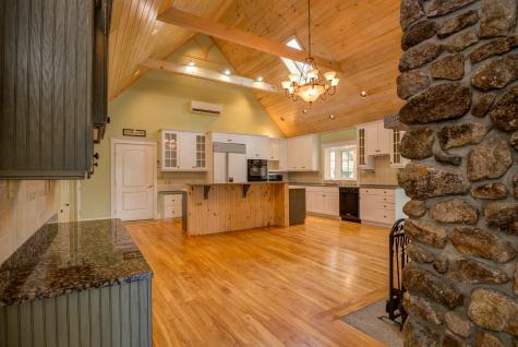 129 Bove Road Naples ME 04055