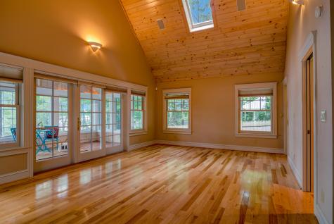 129 Bove Road Naples ME 04055