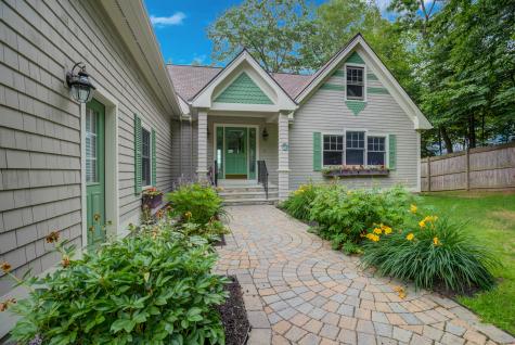 129 Bove Road Naples ME 04055