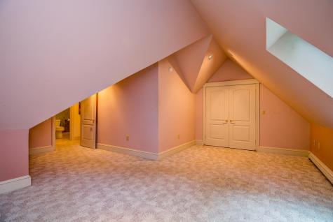 129 Bove Road Naples ME 04055