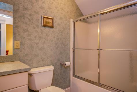 129 Bove Road Naples ME 04055