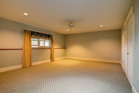 129 Bove Road Naples ME 04055