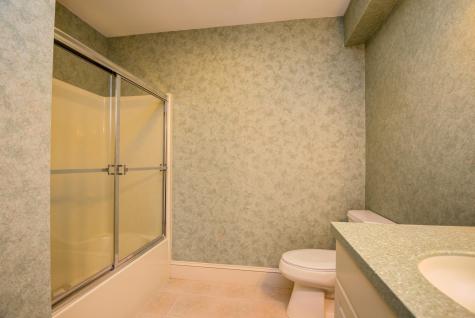 129 Bove Road Naples ME 04055