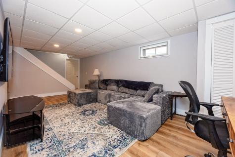 171 Adams Circle Farmington ME 04938