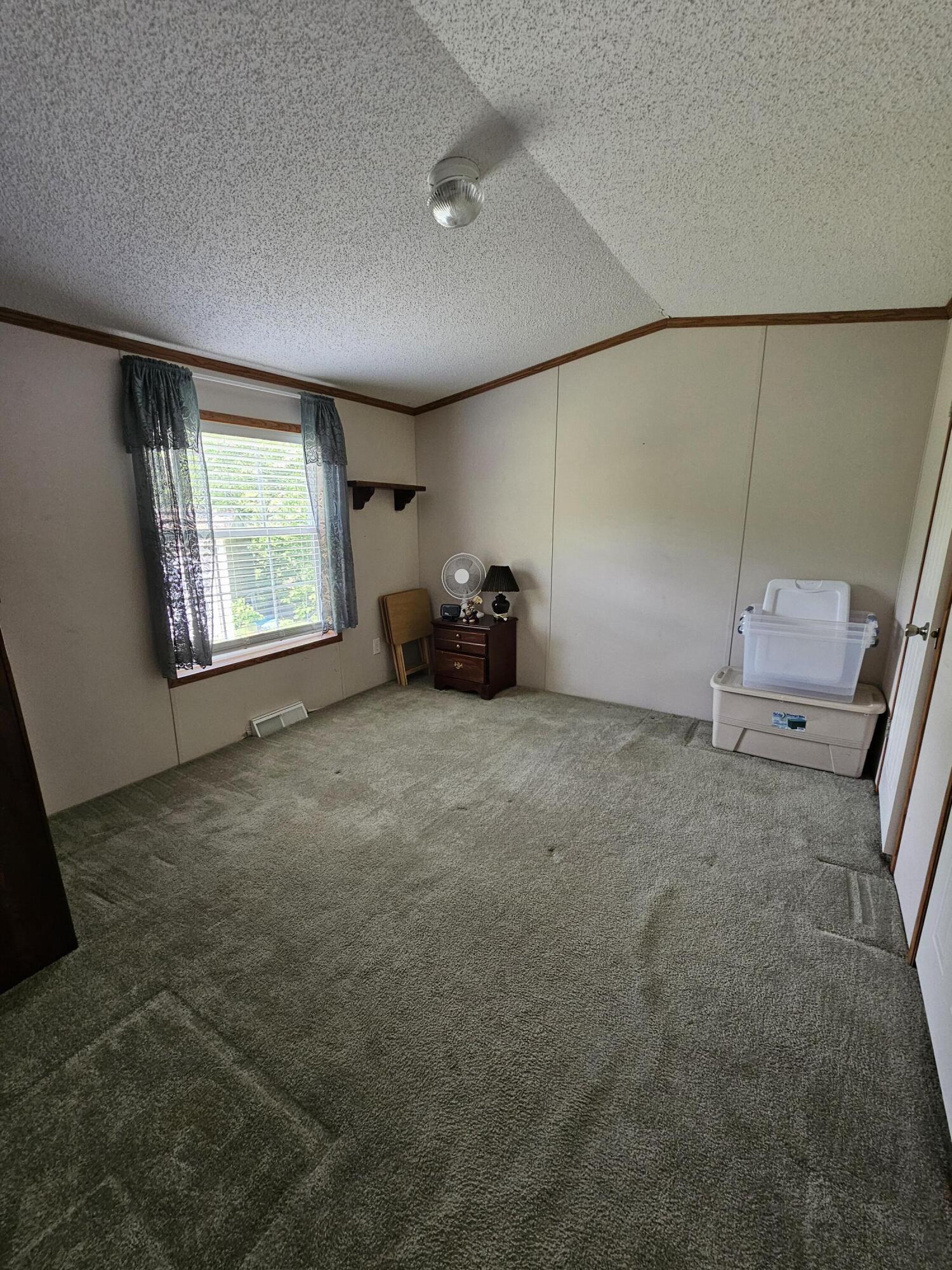 16 Leo Street Sanford ME 04073