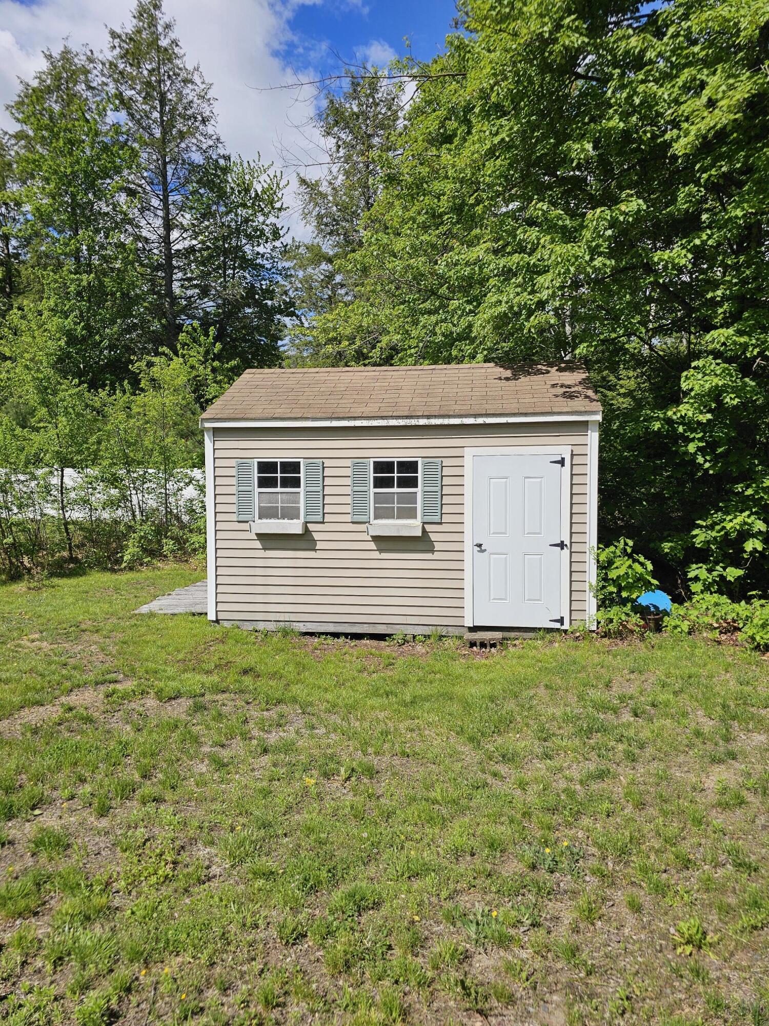 16 Leo Street Sanford ME 04073