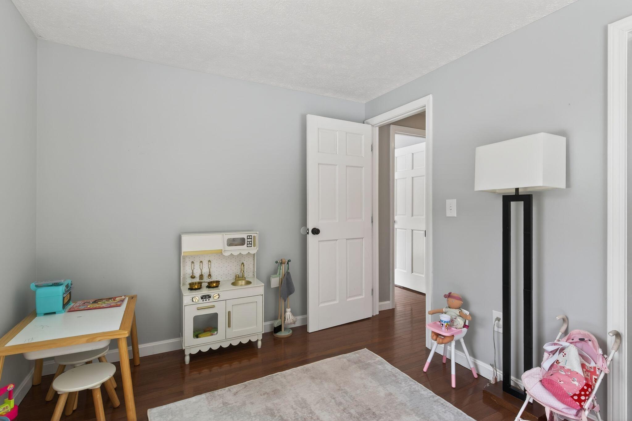 10 Deerfield Circle Standish ME 04084