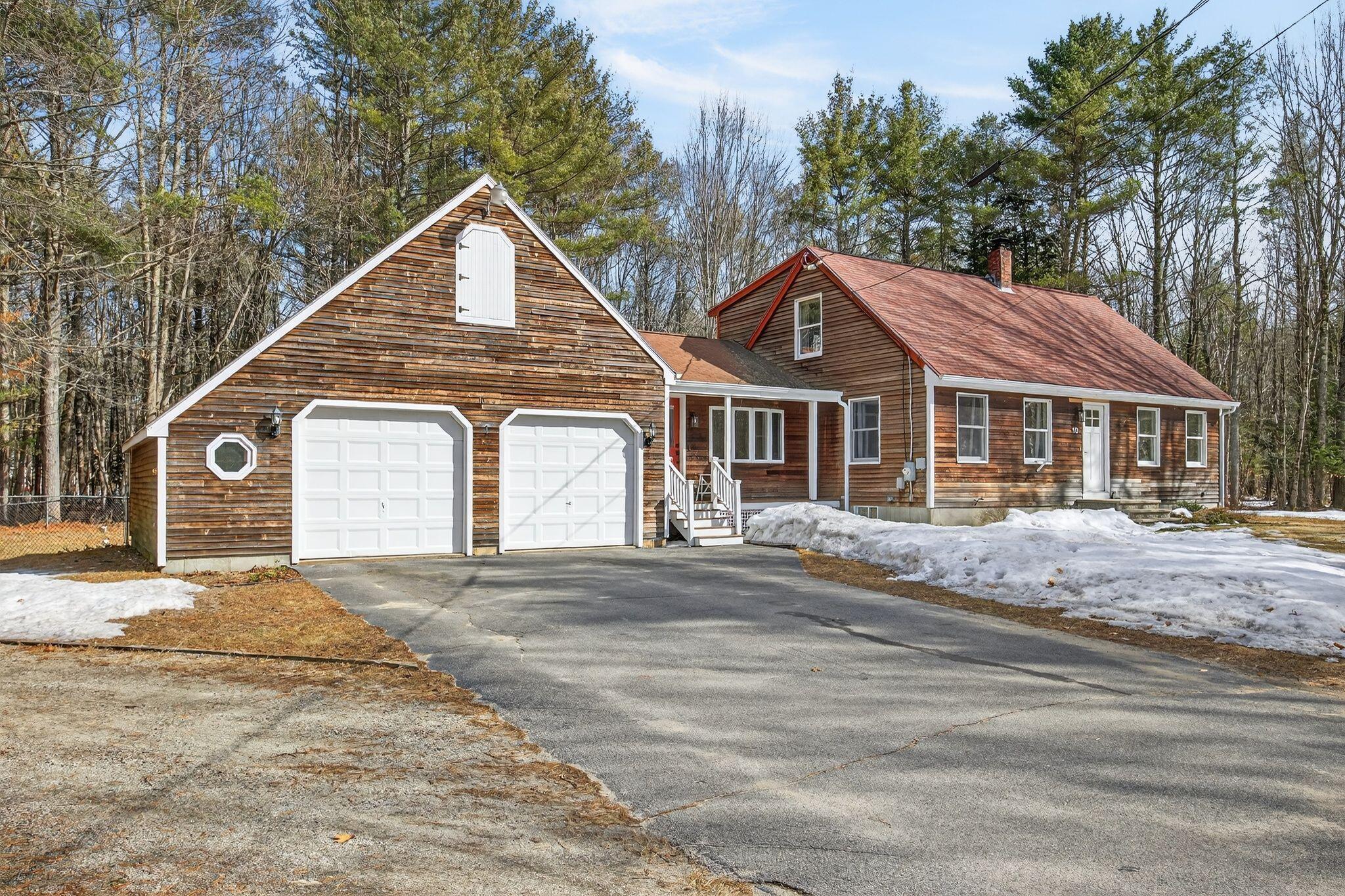 10 Deerfield Circle Standish ME 04084