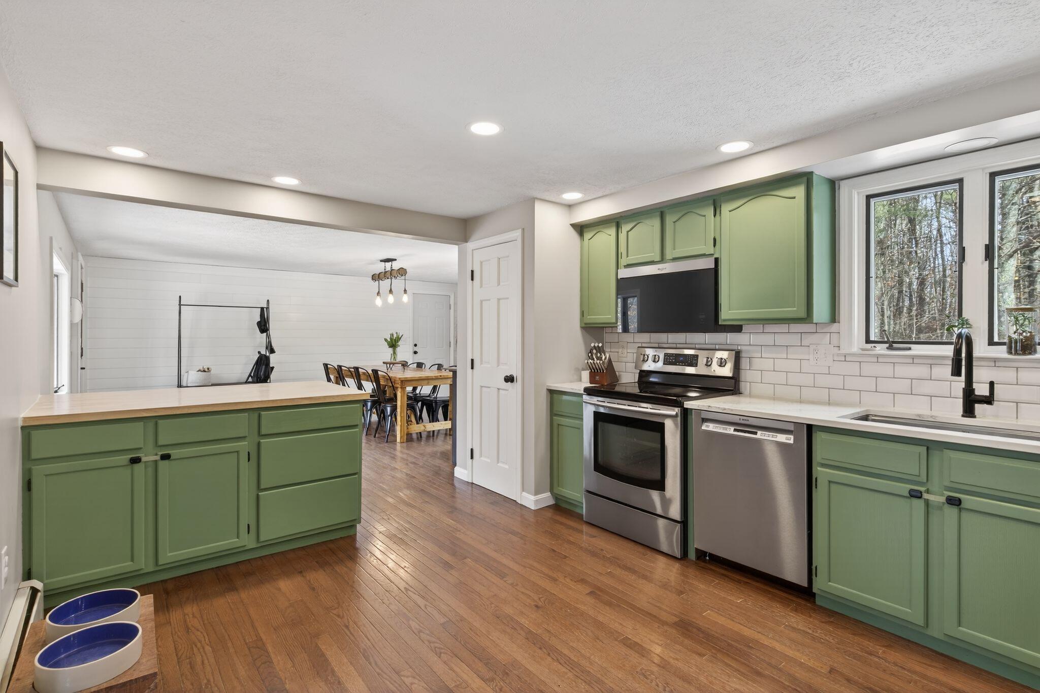 10 Deerfield Circle Standish ME 04084