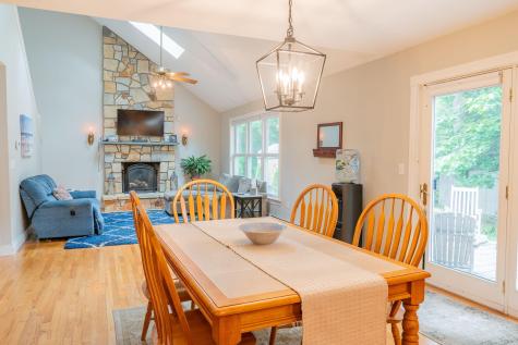 24 Surrey Lane Falmouth ME 04105