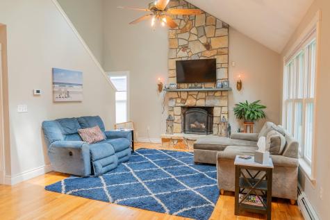 24 Surrey Lane Falmouth ME 04105