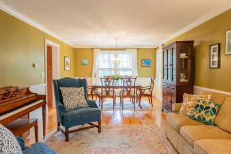 24 Surrey Lane Falmouth ME 04105