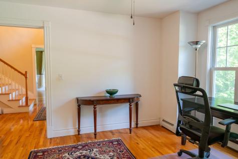 24 Surrey Lane Falmouth ME 04105