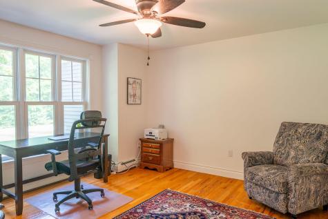 24 Surrey Lane Falmouth ME 04105