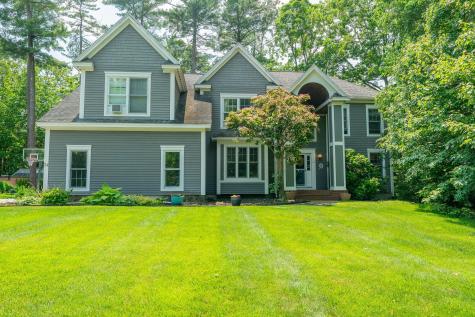 24 Surrey Lane Falmouth ME 04105