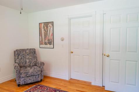 24 Surrey Lane Falmouth ME 04105