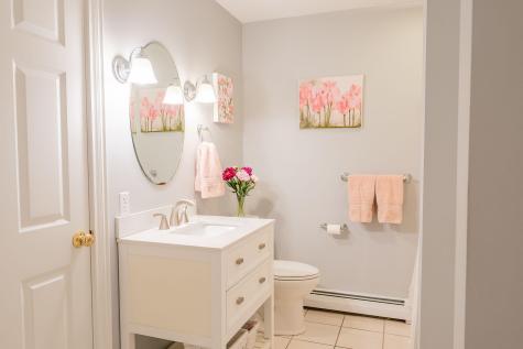 24 Surrey Lane Falmouth ME 04105